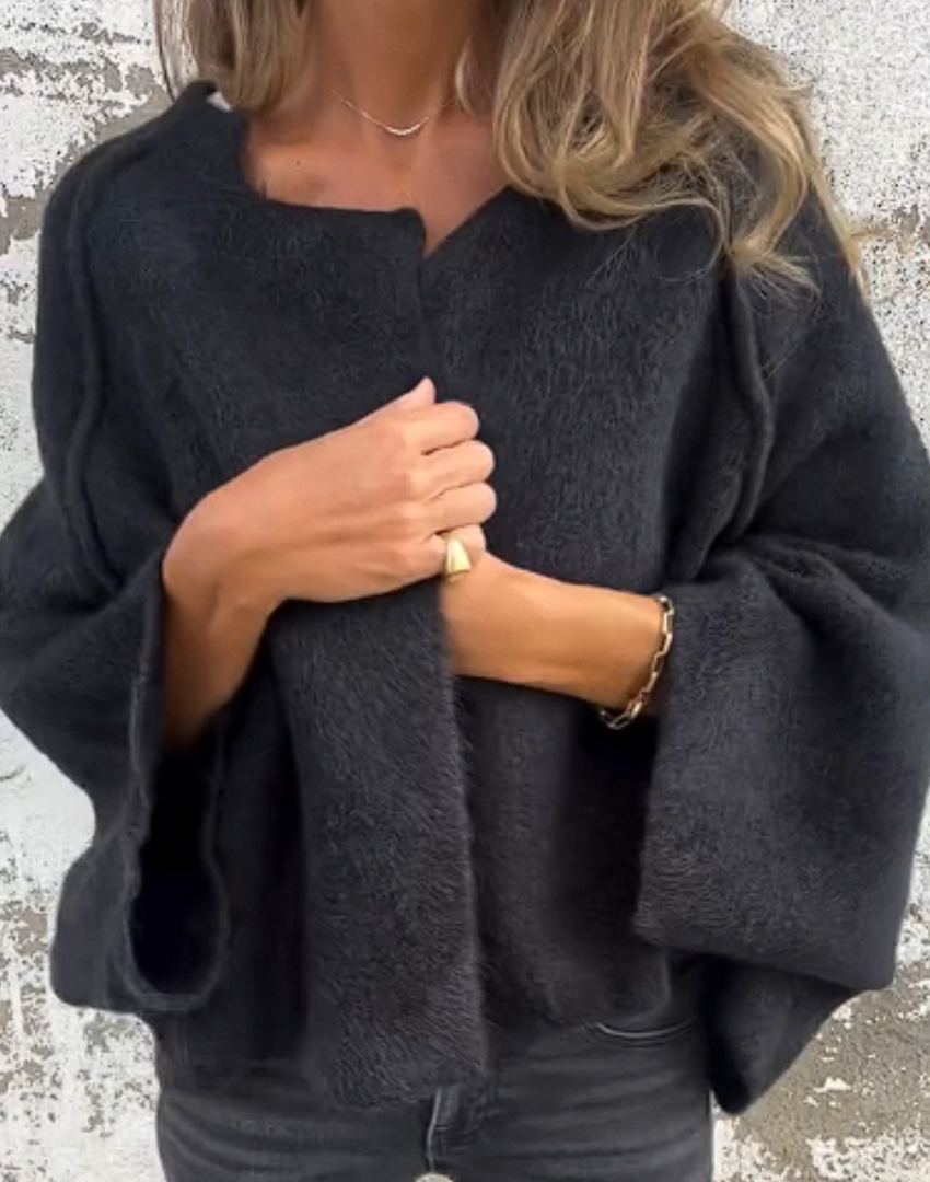 MAELIS – NEUTRAL DRAPED KNIT TOP